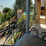 Near Les Etangs De Bages 나르본