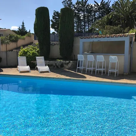 Near Les Etangs De Bages וילה