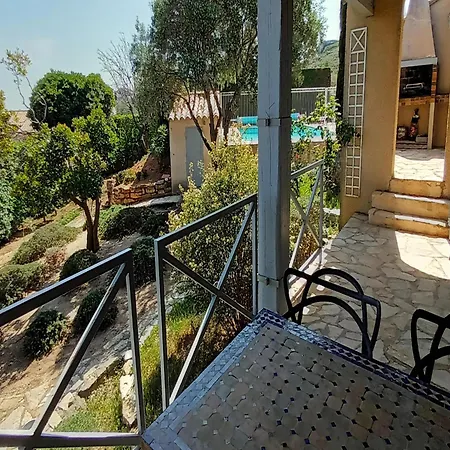 Near Les Etangs De Bages נרבון