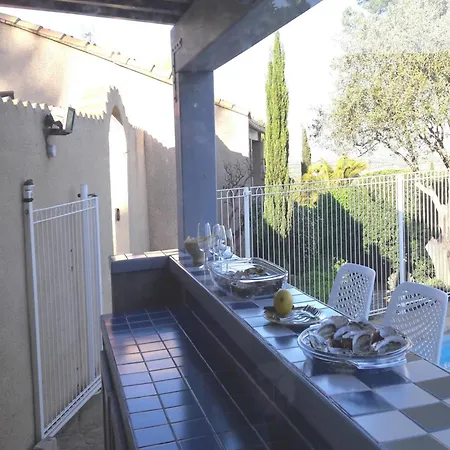 Near Les Etangs De Bages וילה *