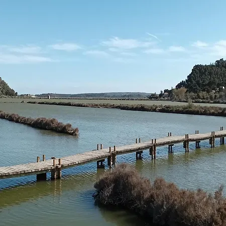 וילה Near Les Etangs De Bages *